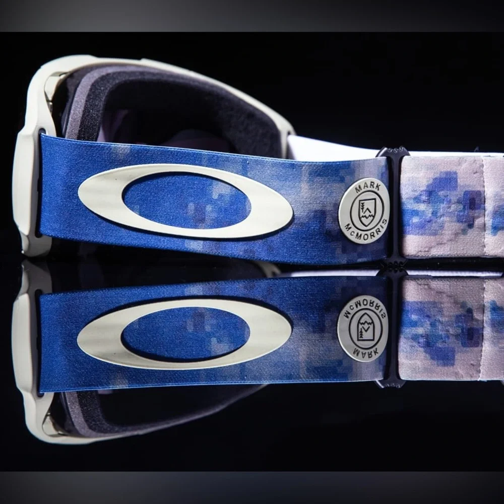 Mark McMorris Signature Oakley Airbrake XL - Picture 2 of 11